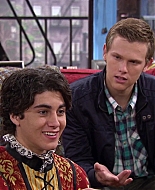 Shake_It_Up_S02E04_Beam_It_Up_1080p_BTD_002319.jpg