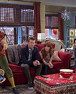 Shake_It_Up_S02E04_Beam_It_Up_1080p_BTD_002391.jpg
