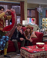 Shake_It_Up_S02E04_Beam_It_Up_1080p_BTD_002392.jpg