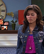Shake_It_Up_S02E04_Beam_It_Up_1080p_BTD_002416.jpg