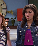 Shake_It_Up_S02E04_Beam_It_Up_1080p_BTD_002417.jpg