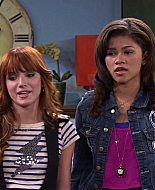 Shake_It_Up_S02E04_Beam_It_Up_1080p_BTD_002418.jpg