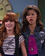 Shake_It_Up_S02E04_Beam_It_Up_1080p_BTD_002422.jpg