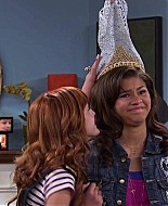 Shake_It_Up_S02E04_Beam_It_Up_1080p_BTD_002488.jpg
