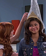 Shake_It_Up_S02E04_Beam_It_Up_1080p_BTD_002490.jpg
