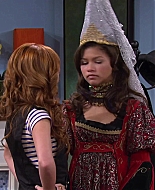 Shake_It_Up_S02E04_Beam_It_Up_1080p_BTD_002765.jpg