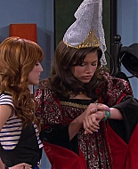 Shake_It_Up_S02E04_Beam_It_Up_1080p_BTD_002771.jpg