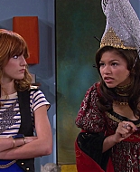 Shake_It_Up_S02E04_Beam_It_Up_1080p_BTD_002853.jpg