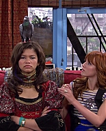 Shake_It_Up_S02E04_Beam_It_Up_1080p_BTD_002979.jpg