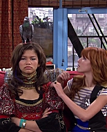 Shake_It_Up_S02E04_Beam_It_Up_1080p_BTD_002980.jpg