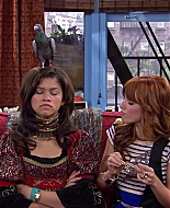 Shake_It_Up_S02E04_Beam_It_Up_1080p_BTD_003002.jpg