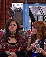Shake_It_Up_S02E04_Beam_It_Up_1080p_BTD_003005.jpg