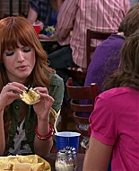 Shake_It_Up_S02E05_Doctor_It_Up_1080p_BTD_002088.jpg