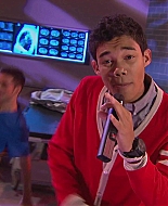 Shake_It_Up_S02E05_Doctor_It_Up_1080p_BTD_002446.jpg