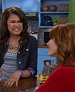 Shake_It_Up_S02E06_Review_It_Up_1080p_BTD_000209.jpg