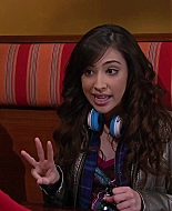 Shake_It_Up_S02E06_Review_It_Up_1080p_BTD_000813.jpg