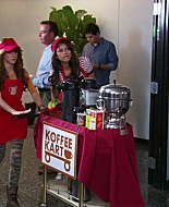 Shake_It_Up_S02E06_Review_It_Up_1080p_BTD_001431.jpg