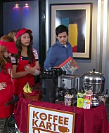 Shake_It_Up_S02E06_Review_It_Up_1080p_BTD_001486.jpg