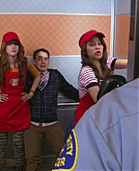 Shake_It_Up_S02E06_Review_It_Up_1080p_BTD_001756.jpg