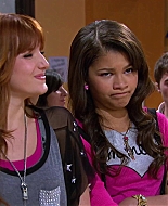 Shake_It_Up_S02E06_Review_It_Up_1080p_BTD_001841.jpg