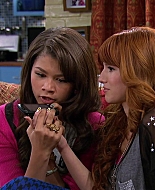 Shake_It_Up_S02E06_Review_It_Up_1080p_BTD_002294.jpg