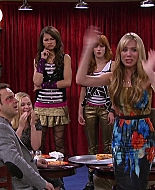 Shake_It_Up_S02E06_Review_It_Up_1080p_BTD_002742.jpg
