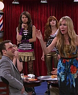 Shake_It_Up_S02E06_Review_It_Up_1080p_BTD_002744.jpg