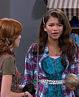 Shake_It_Up_S02E08_Auction_It_Up_1080p_BTD_000669.jpg