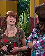 Shake_It_Up_S02E08_Auction_It_Up_1080p_BTD_000693.jpg