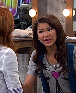 Shake_It_Up_S02E08_Auction_It_Up_1080p_BTD_001395.jpg