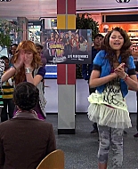 Shake_It_Up_S02E08_Auction_It_Up_1080p_BTD_001598.jpg
