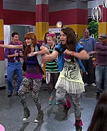 Shake_It_Up_S02E08_Auction_It_Up_1080p_BTD_001602.jpg