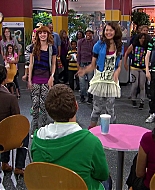 Shake_It_Up_S02E08_Auction_It_Up_1080p_BTD_001611.jpg
