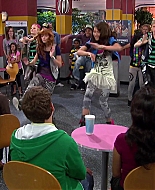 Shake_It_Up_S02E08_Auction_It_Up_1080p_BTD_001614.jpg