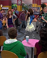 Shake_It_Up_S02E08_Auction_It_Up_1080p_BTD_001628.jpg