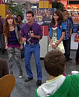 Shake_It_Up_S02E08_Auction_It_Up_1080p_BTD_001753.jpg