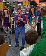 Shake_It_Up_S02E08_Auction_It_Up_1080p_BTD_001754.jpg