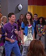 Shake_It_Up_S02E08_Auction_It_Up_1080p_BTD_001768.jpg