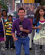 Shake_It_Up_S02E08_Auction_It_Up_1080p_BTD_001785.jpg