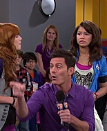 Shake_It_Up_S02E08_Auction_It_Up_1080p_BTD_001797.jpg