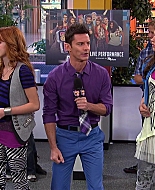 Shake_It_Up_S02E08_Auction_It_Up_1080p_BTD_001821.jpg