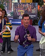 Shake_It_Up_S02E08_Auction_It_Up_1080p_BTD_001827.jpg