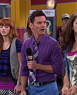 Shake_It_Up_S02E08_Auction_It_Up_1080p_BTD_001847.jpg