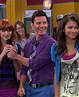 Shake_It_Up_S02E08_Auction_It_Up_1080p_BTD_001857.jpg