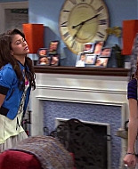 Shake_It_Up_S02E08_Auction_It_Up_1080p_BTD_001968.jpg
