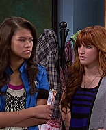 Shake_It_Up_S02E08_Auction_It_Up_1080p_BTD_002037.jpg