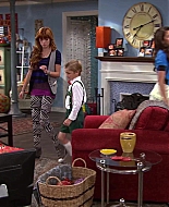 Shake_It_Up_S02E08_Auction_It_Up_1080p_BTD_002123.jpg