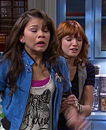 Shake_It_Up_S02E08_Auction_It_Up_1080p_BTD_002434.jpg