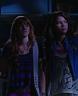 Shake_It_Up_S02E08_Auction_It_Up_1080p_BTD_002474.jpg