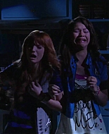 Shake_It_Up_S02E08_Auction_It_Up_1080p_BTD_002489.jpg